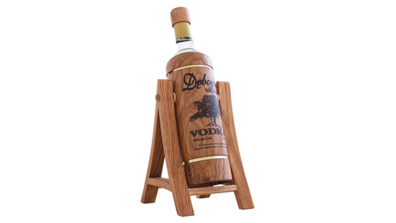 Bouteille de vodka en bois, Avec support (2 litres) Cadeaux24