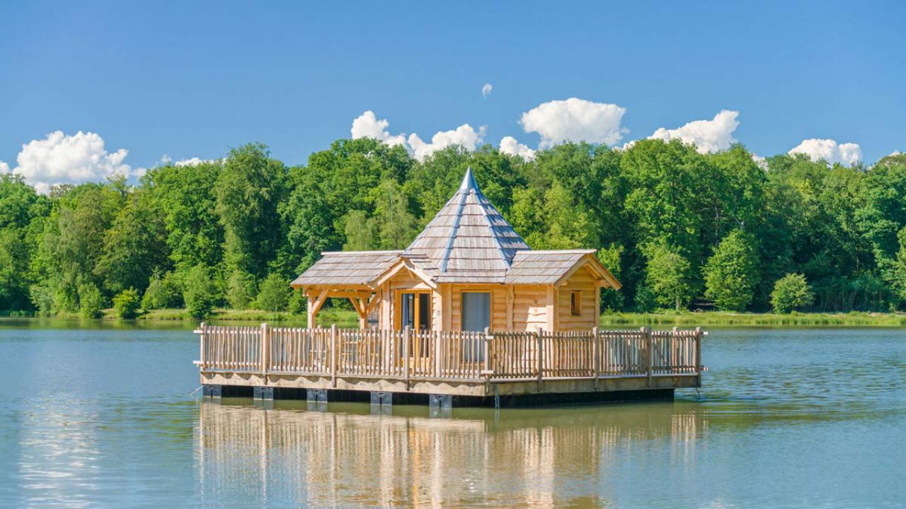 Cabane romantique sur le lac, une nuit avec spa, petit Cadeaux24 Cabane romantique sur le lac, une nuit avec spa, petit Cadeaux24