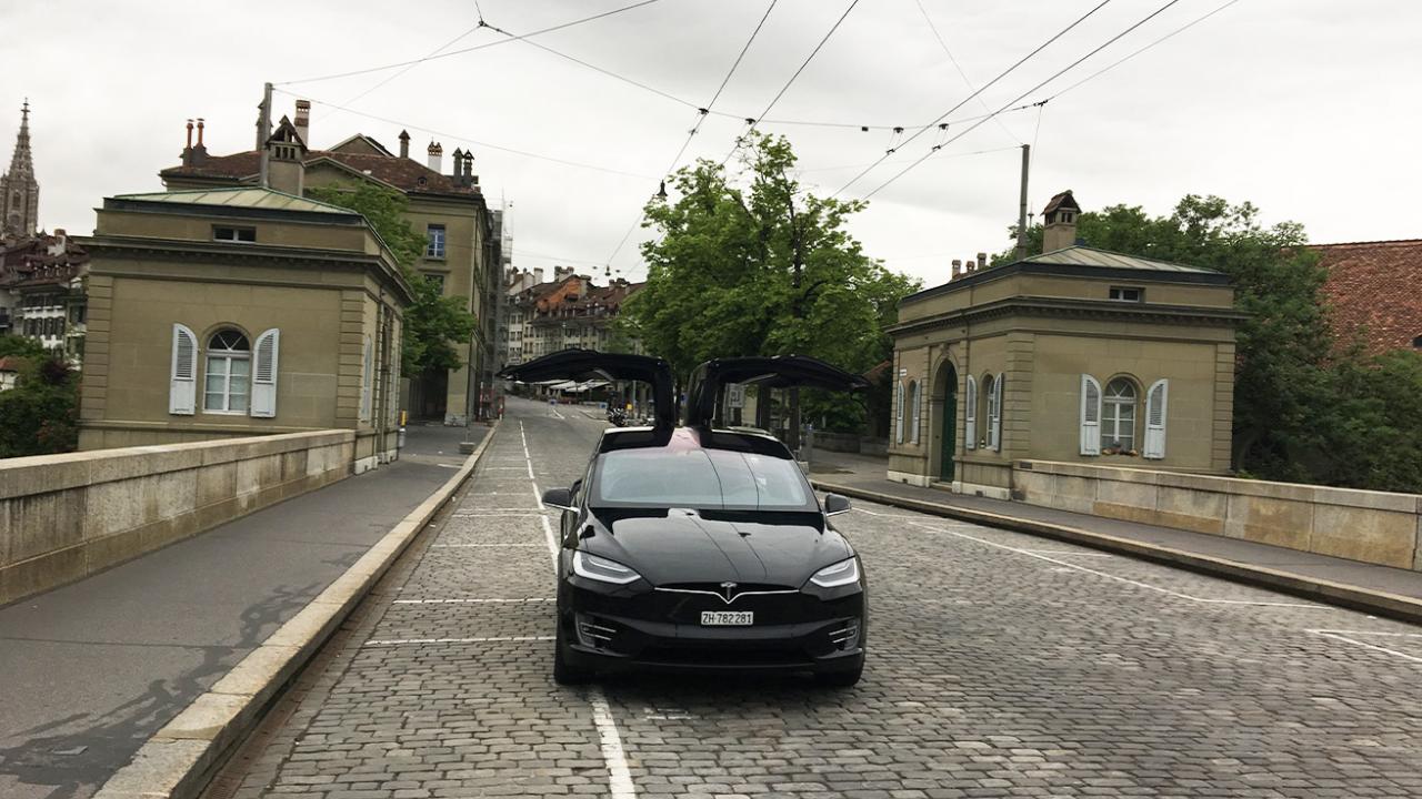 1 Tag Tesla Mieten Inkl 250km Model X 100d