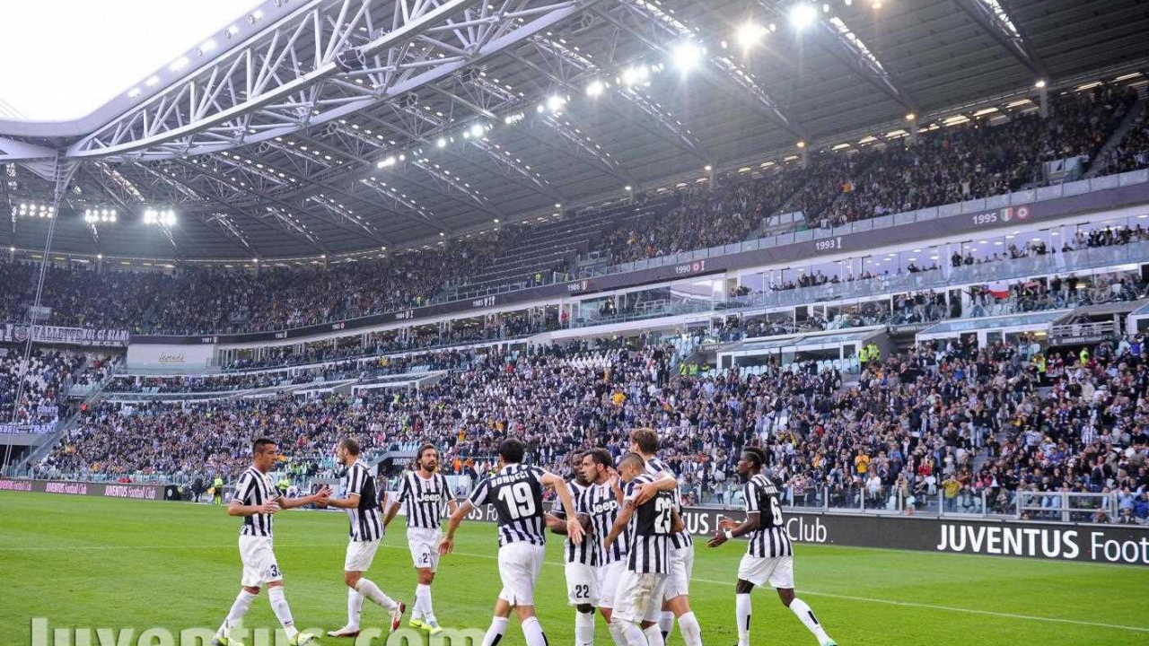 Обои на айфон Juventus Stadium