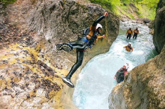 Bon cadeau canyoning - Dans les gorges de Saxeten 1 