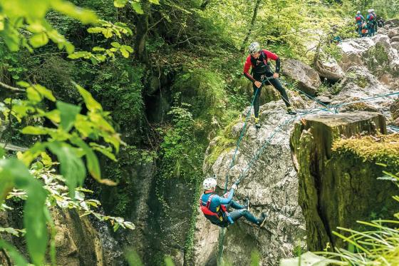 Bon cadeau canyoning - Dans les gorges de Saxeten 3 