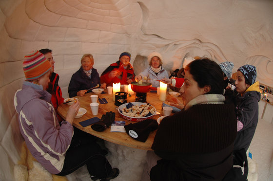 Winter Action in Engelberg - snowXmachine und Iglu Fondue 2 