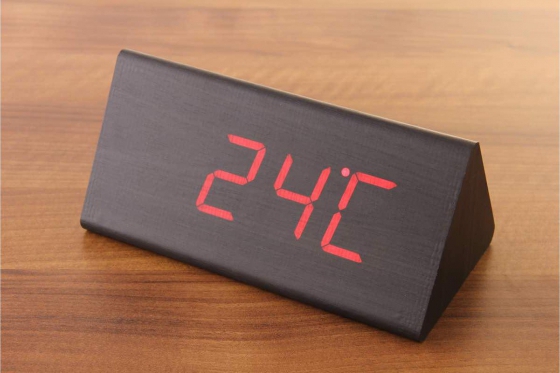 Wooden LED Wecker  - The Temple schwarz 1 