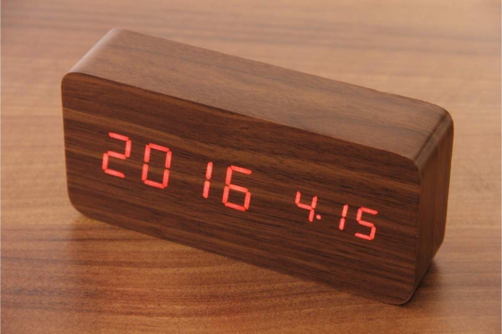 Wooden LED Wecker - Haoli braun 1 