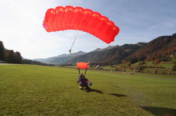 Saut en parachute - d'un hélicoptère 4 