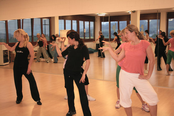 Reggaeton Dance - Gutschein für 8 Lektionen 1 