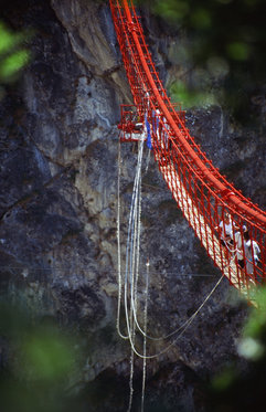 Saut à l'élastique - avec 190m de chute 4 