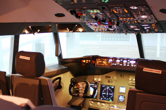 Flug Simulator Geschenk - im Cockpit einer Boeing 737  