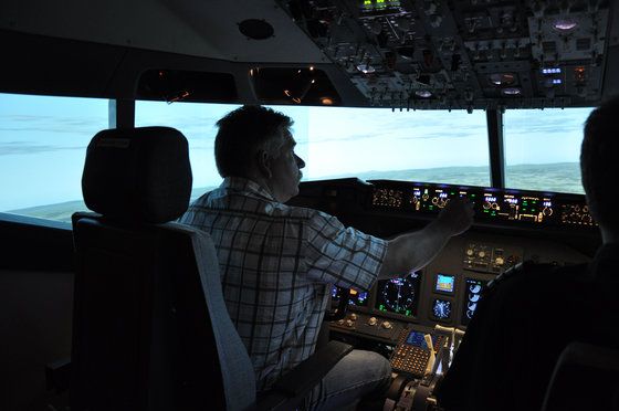 Flug Simulator Geschenk - im Cockpit einer Boeing 737 5 