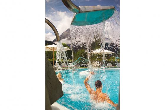 Badespass im Unterengadin - 1 Nacht im Hotel Belvair inkl. Eintritt ins Engadin Bad Scuol 2 