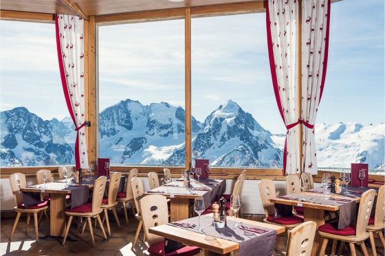 Hélicoptère à St-Moritz -  avec menu à 3 plats au restaurant panoramique Corvatsch 1 
