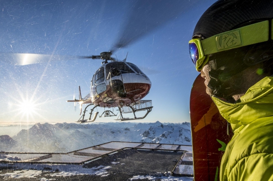Hélicoptère à St-Moritz -  avec menu à 3 plats au restaurant panoramique Corvatsch 2 