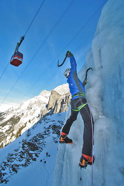 Escalade sur glace - Engstligenalp 1  Escalade sur glace - Engstligenalp 1