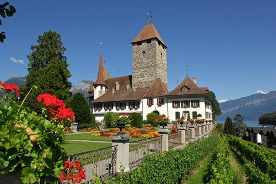 Schloss Besichtigung  - mit Schifffahrt auf dem Thunersee 11 