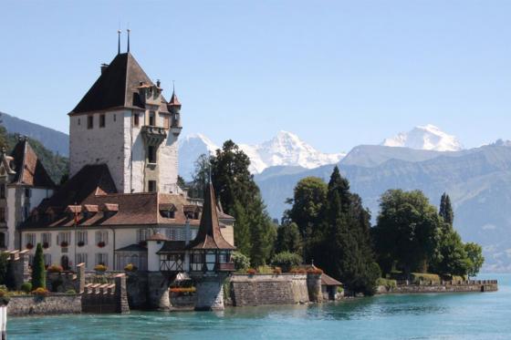 Schloss Besichtigung  - mit Schifffahrt auf dem Thunersee 21 