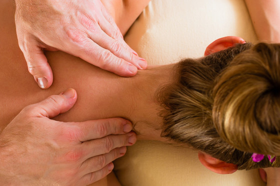 Massage Aargau - Nacken und Rückenmassage  
