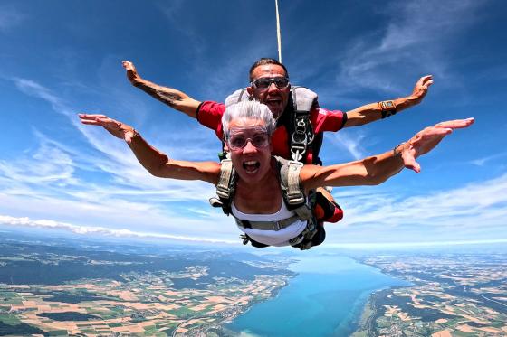 Saut en parachute - à Colombier (NE) 5 
