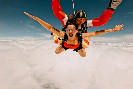 Saut en parachute - à Colombier (NE) 9 