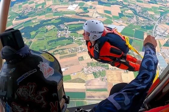 Saut en parachute - Initiation en solo à Yverdon-les-Bains  