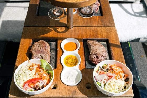 Barbecue eTukTuk City-Tour  - «heisser Stein» mit Wein für 4 5 