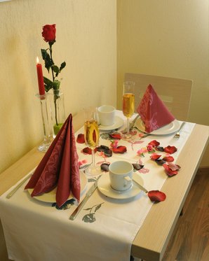 Romantische Übernachtung - Loveroom in Interlaken 3 