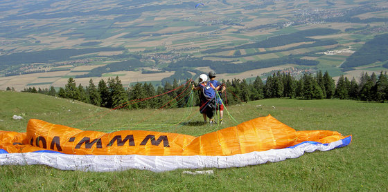 Parapente Jura Vaudois - 1 vol  pour 1 personne 1  Parapente Jura Vaudois - 1 vol  pour 1 personne 1