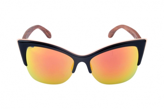 The Fly - Rose Red 1 