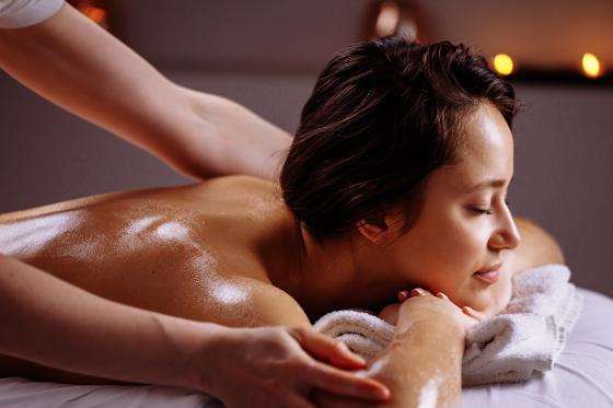 Ayurveda Massage - 2-stündige Ganzkörpermassage 1 