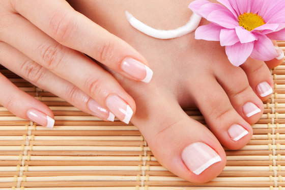 Pedicure mit Gelnägeln - French Nails oder farbig  