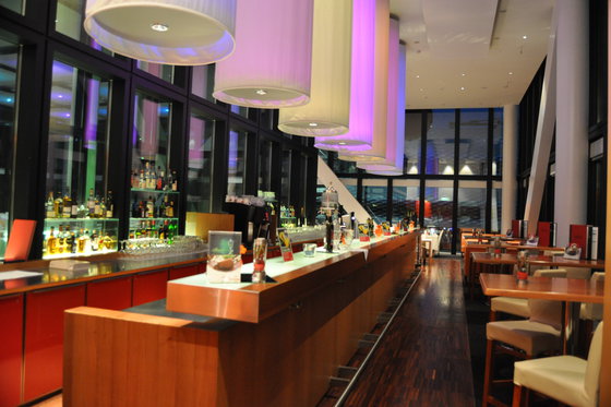 Über den Dächern von Basel - Übernachtung im Hyperion Hotel Basel inkl. Spa und 3-Gänge-Menü 4 