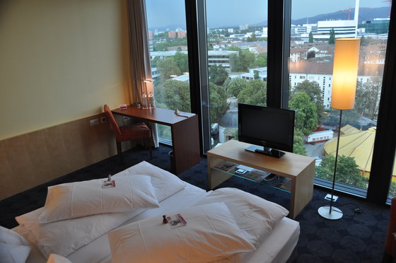 Über den Dächern von Basel - Übernachtung im Hyperion Hotel Basel inkl. Spa und 3-Gänge-Menü 7 