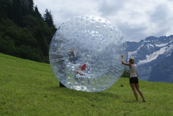 Zorbing in Engelberg - Gutschein für 2 Personen 1 