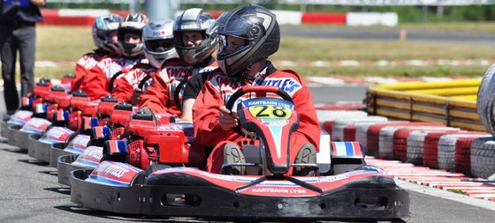 Rennkart und Kart fahren - Action Erlebnis auf der Kartbahn 4 