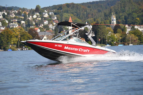 Wakeboarden & Wakesurfen - Wasser Action auf dem Zürichsee 2 