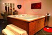 Romantische Übernachtung - Loveroom in Bern mit Whirlpool 4