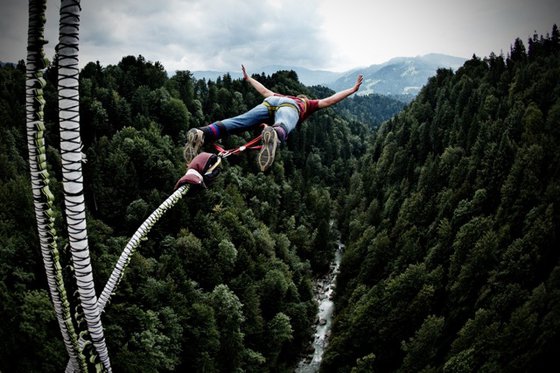 Saut à l'élastique - dans le Vorarlberg   Saut à l'élastique - dans le Vorarlberg