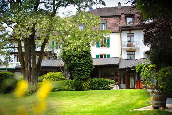 Séjour wellness à Yverdon - 1 nuit avec demi-pension à 3 plats et entrées aux bains inclus 8 