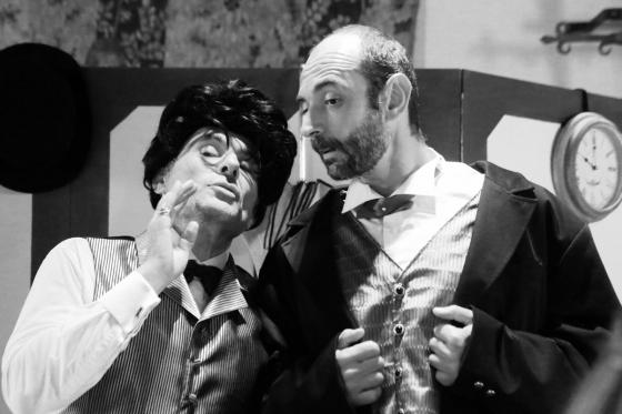 Détective pour un soir - Repas Meurtres et Mystères pour 2 personnes | sans forfait boissons 2  Détective pour un soir - Repas Meurtres et Mystères pour 2 personnes | sans forfait boissons 2