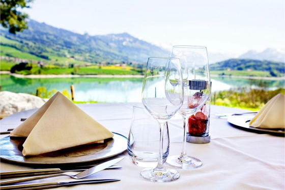 Séjour gastronomique pour deux - Au bord du lac de Gruyère, nuit + repas + apéritif inclus 1 