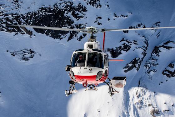 Oberengadiner Helikopterflug - 15 Minuten fliegen für 1 - 5 Personen 3  Oberengadiner Helikopterflug - 15 Minuten fliegen für 1 - 5 Personen 3