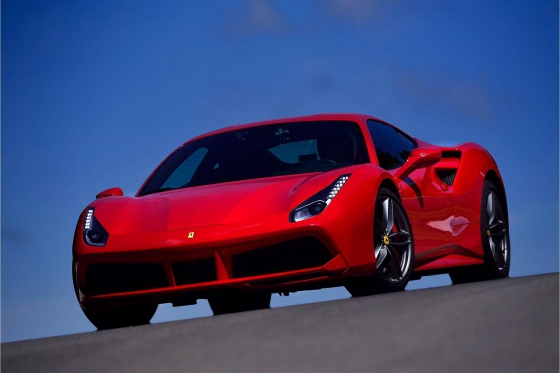 Ferrari 488 GTB  - 5 tours sur le circuit du Laquais   
