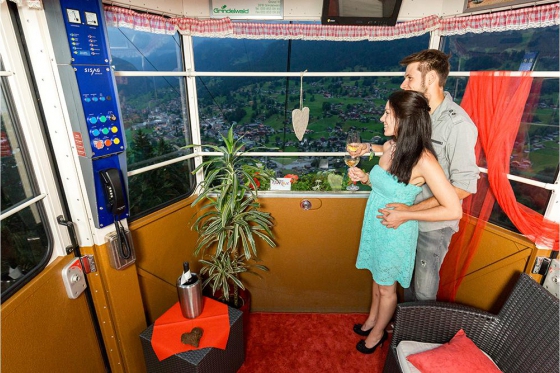 Dinner in luftiger Höhe - Romantik für 2 in der Luftseilbahn 5 