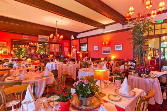 Hôtel et repas gastronomique - Séjour pour deux à Evian  4 