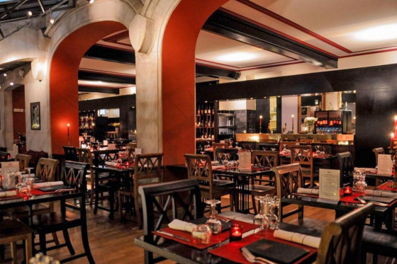 Restaurant La Broche à Genève - Apréritif & repas à 3 plats pour 2 personnes 2 