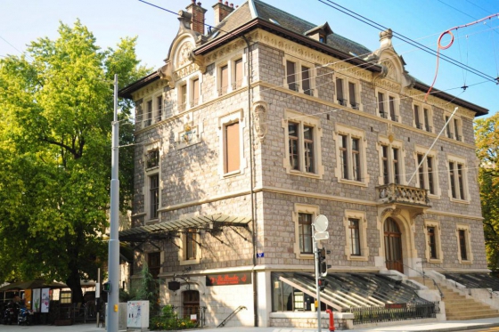 Restaurant La Broche à Genève - Apréritif & repas à 3 plats pour 2 personnes 3 