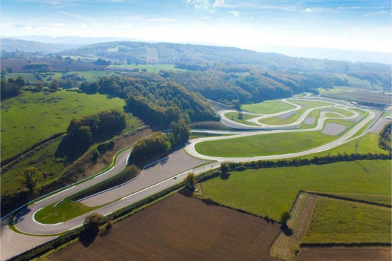 Stage de pilotage en McLaren Artura - 4 tours sur le circuit du Laquais 1 