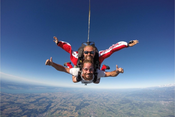 Saut en parachute - VD / FR / VS 6  Saut en parachute - VD / FR / VS 6