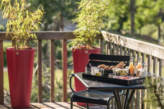 Nuit dans une cabane de luxe - Inclus: Spa privatif, 2 modelages du corps (45min) et petits-déjeuners 5 