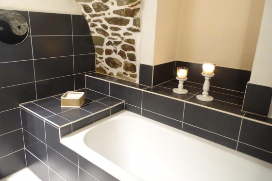 Nuitée à la Cave Romantique - Avec bouteille de prosecco, petit-déjeuner et accès au jacuzzi privatif 2 